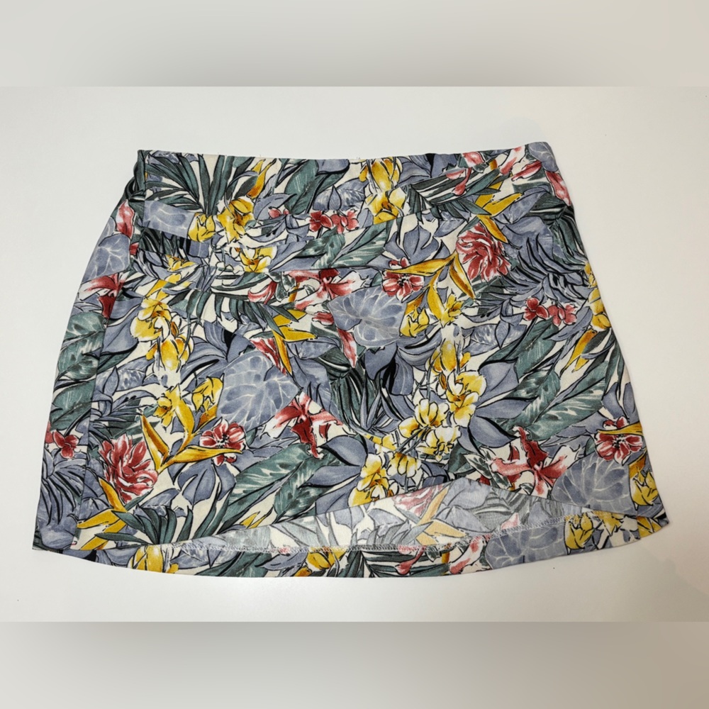 Zara Tropical Floral Mini Skirt - perfect condition – worn just one time.